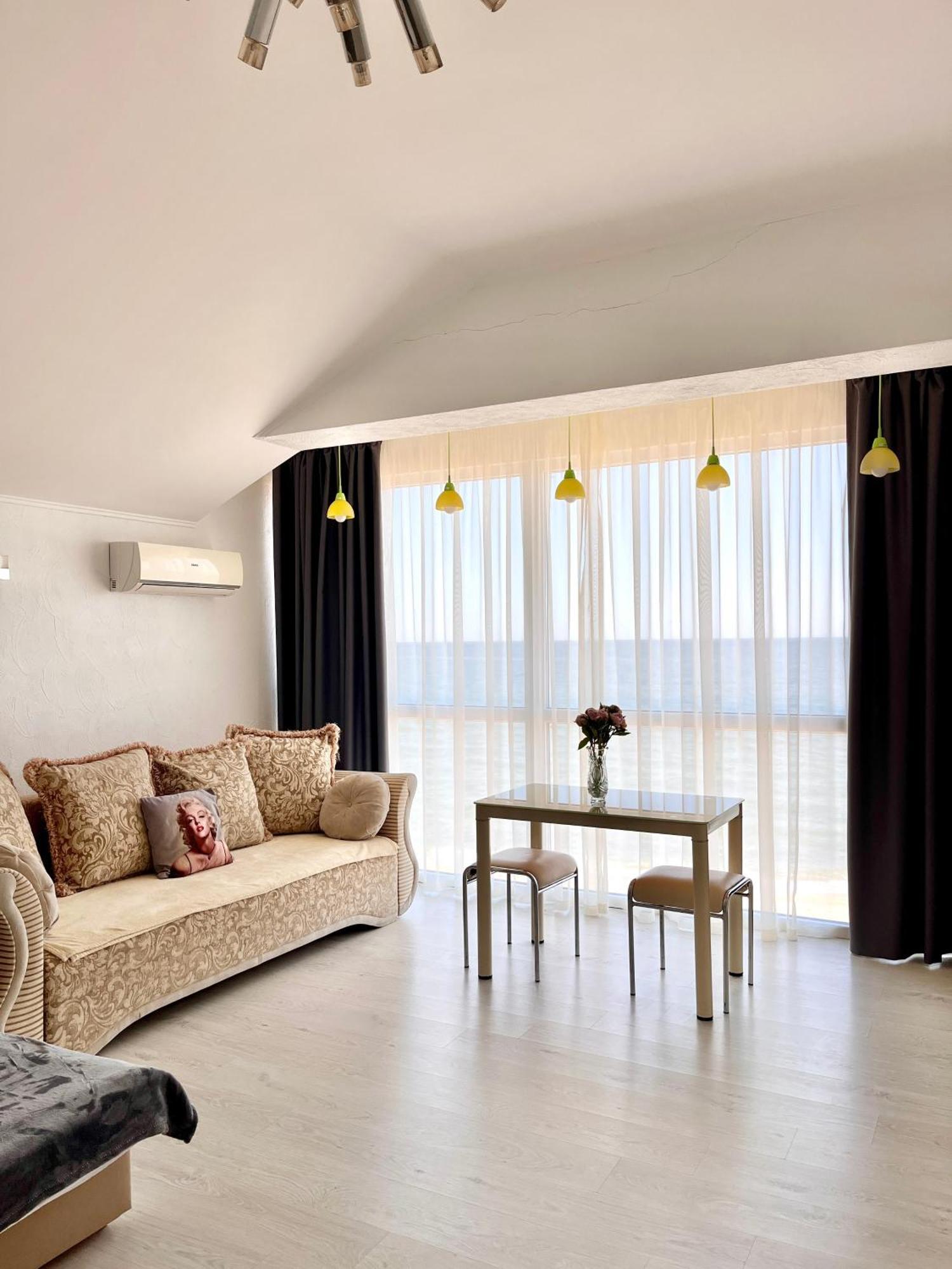 Done Kandybone Apartments Burlach'ya Balka Buitenkant foto